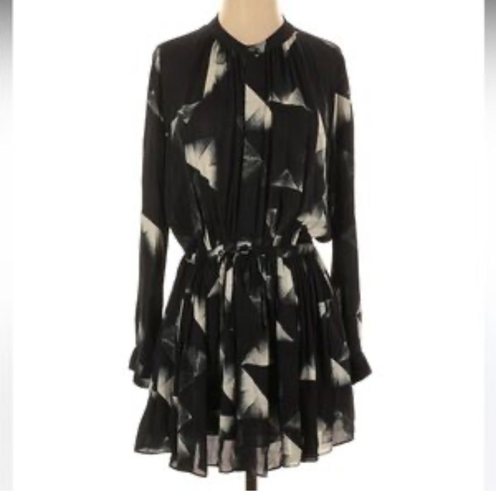 Intermix Black Geographic Print Short Print Size L